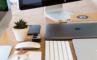 英超巅峰战：10打11仍领先，11.4亿豪门三连胜梦碎，结局令人唏嘘